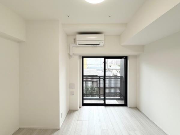 エレミ本蓮沼3階 リビング