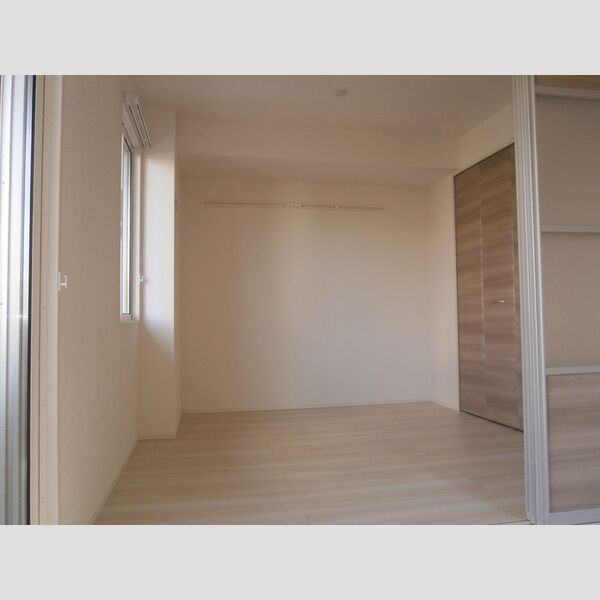 ブランエール白鳥102号室 洋室4.64帖