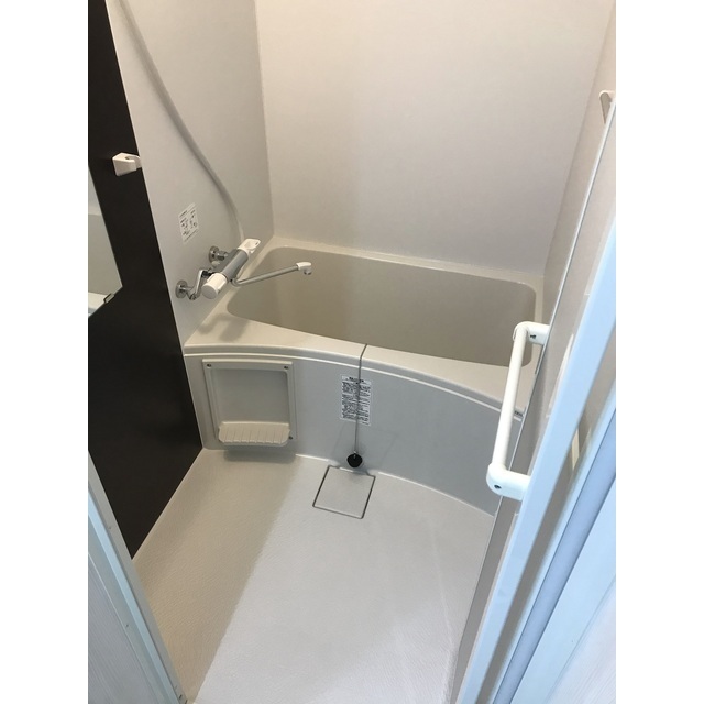 メゾンアレンヌ101号室 お風呂