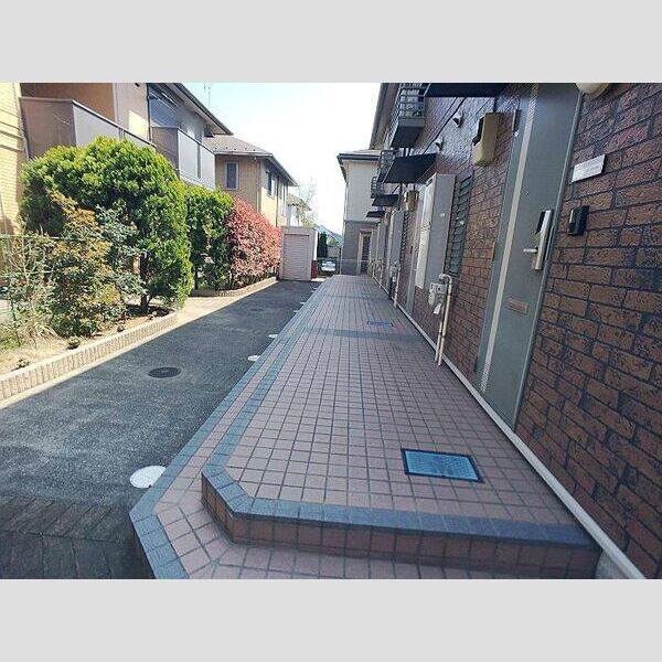 Royal Garden 400&16　ABCDD103号室 同建物別部屋の参考画像