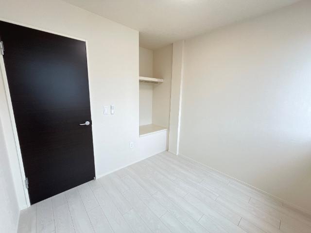 ベッシア・ノーブル201号室 洋室