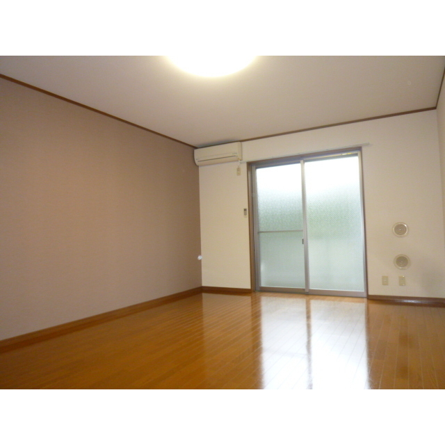 アムール エフ 1番館 リビング