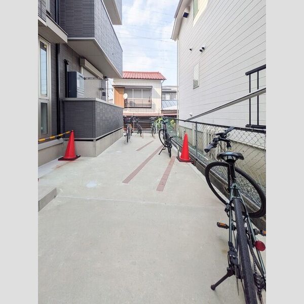 ロイヤルキング 駐輪場