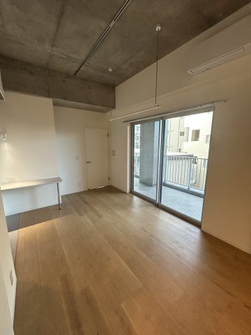 Ｓｏｕｔｈｅｒｎ　Ｖｉｌｌａｇｅ湘南0303号室 リビング