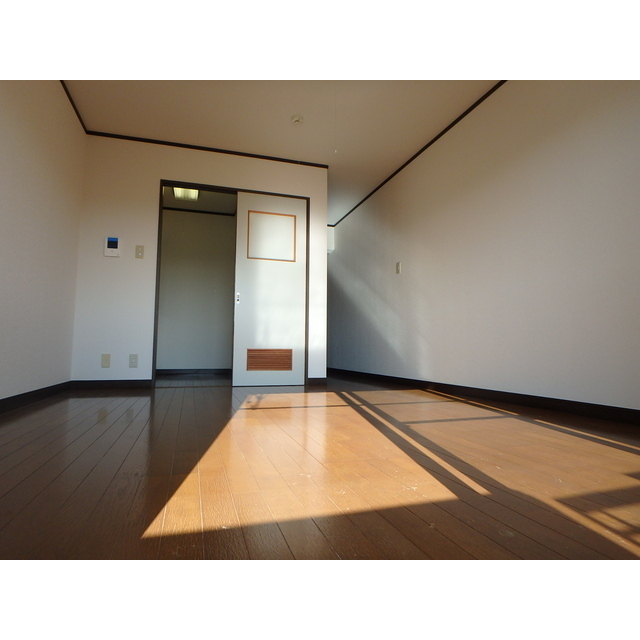 グリーンハイツ茅ヶ崎204号室 洋室→独立キッチン方向