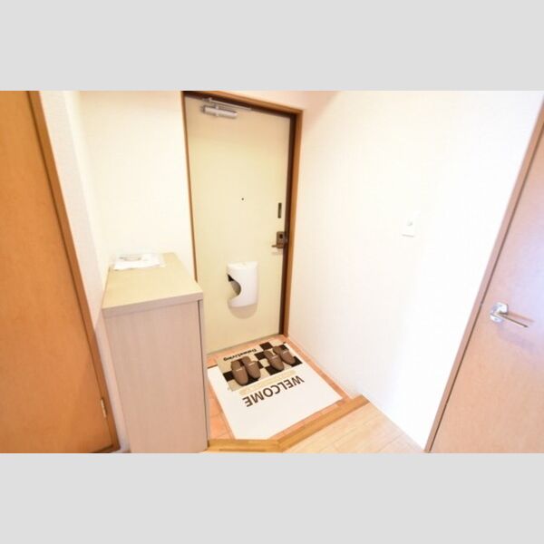 ハビテーションWADAⅢ402号室 玄関