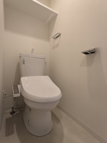 ケイディーエックスレジデンス原木中山0511号室 トイレ