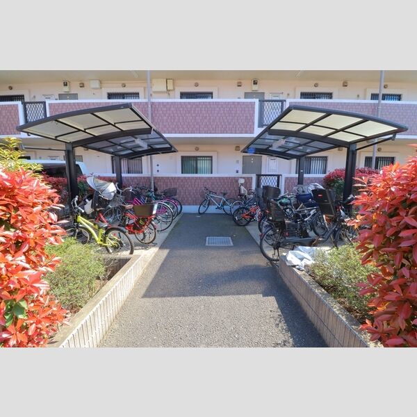 パストラルピア 駐輪場