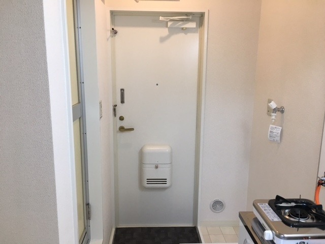 リバーパーク一之江A 玄関