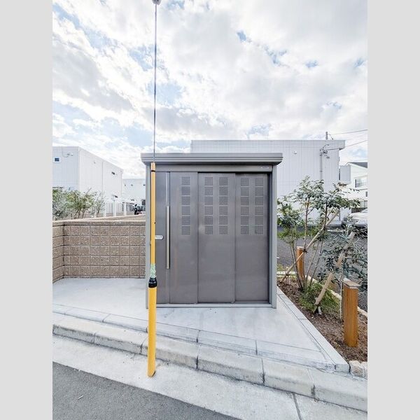 グラナーデ成城学園前A ゴミ置き場