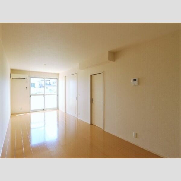 ジュネス リビング