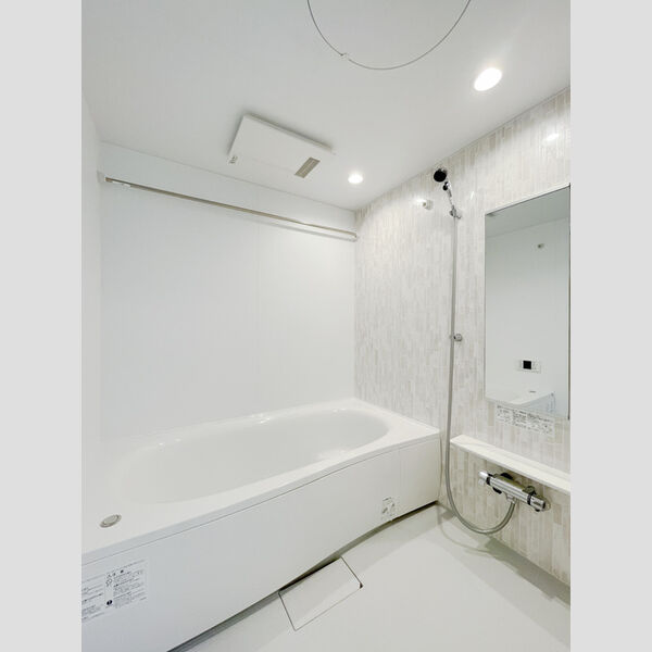アヴァンス中村南305号室 浴室