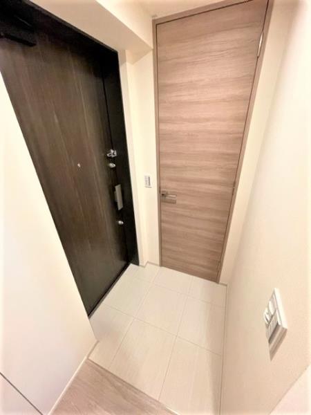 白金ザ・スカイ 東棟7階 玄関