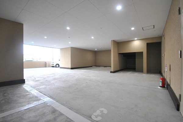 オクドテラス405号室 駐車場