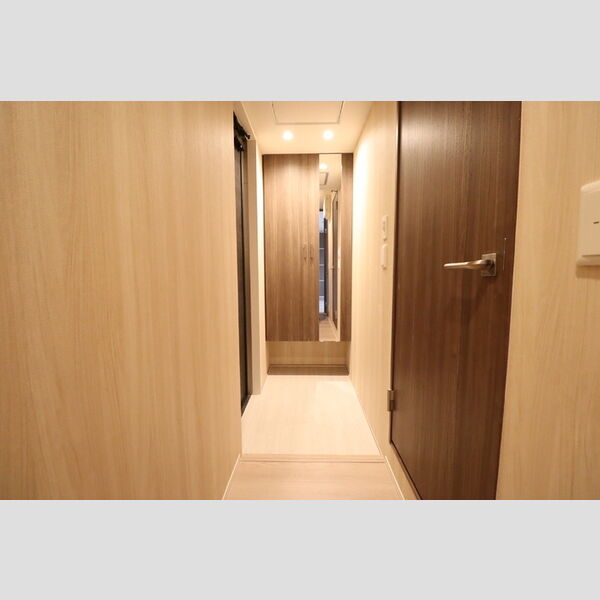 アヴァンスコート壱番館 玄関