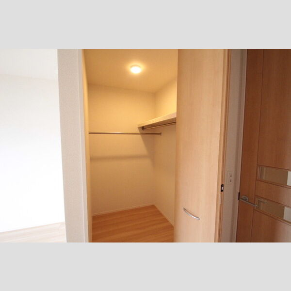 ルピナ ウォークインクローゼットが付いています!