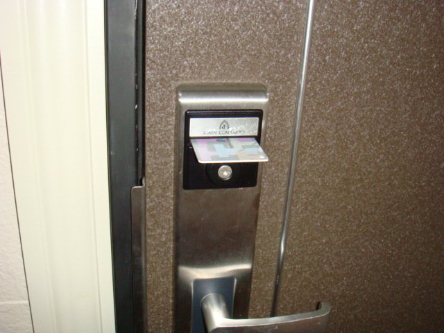 ローズウッド草花101号室 カードキー