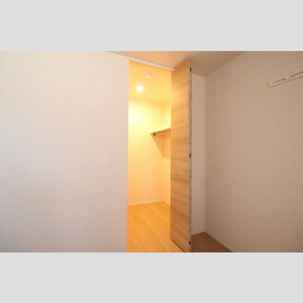 WEST COURT 結 ウォークインクローゼット