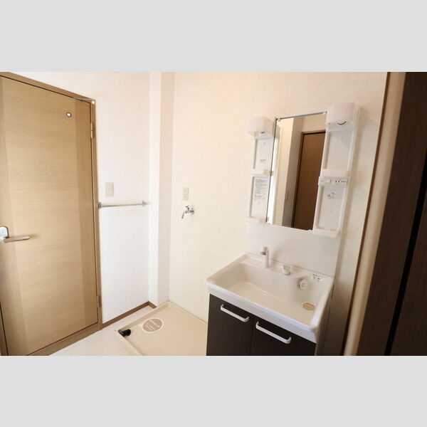 パークアゼリア　A/B 洗面所