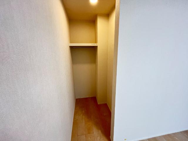 ディモーラ 収納