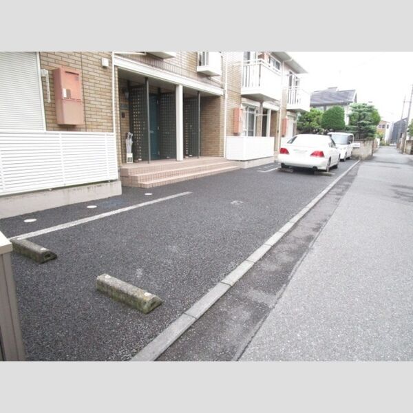 ドエルグランモア 駐車場(要空き確認)