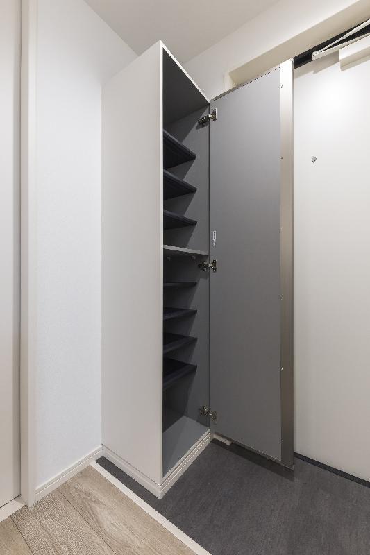 カーサロート 玄関