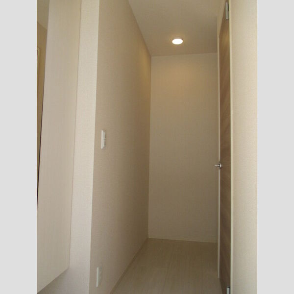 フェリス　B棟105号室 玄関