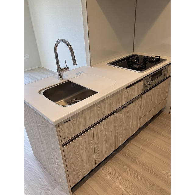 プレディアコート三軒茶屋602号室 内観