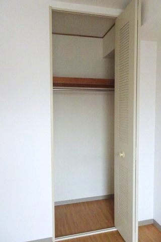 ＴＯＷＡヒルズ 洋室２　収納　※現況優先