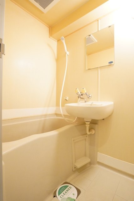 メゾンカルム横浜2階 お風呂