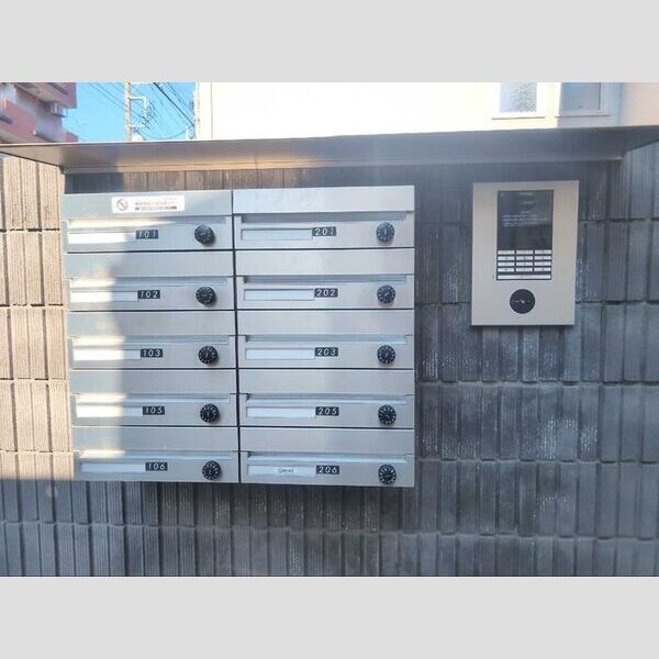 Hogar Ca'lido102号室 オートロック、ポスト