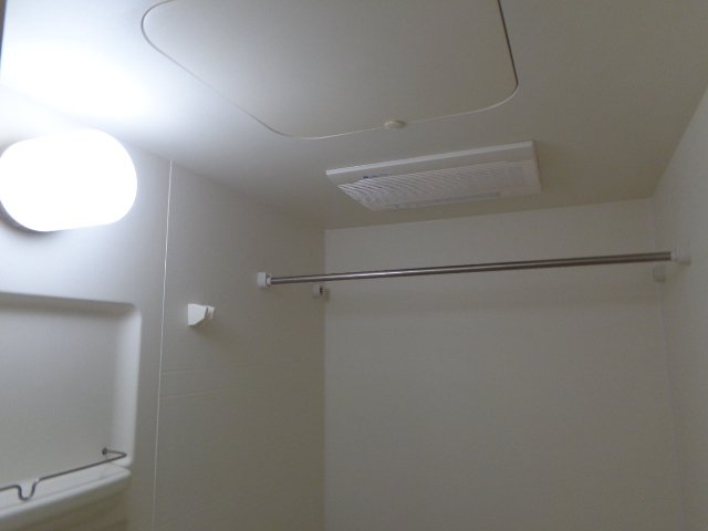パラシオン平塚00406号室 浴室乾燥機