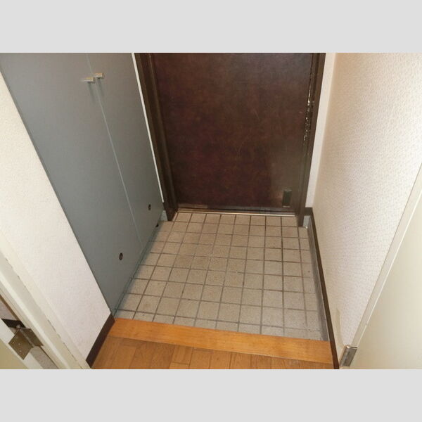 オーシャンビュー弐番館 玄関