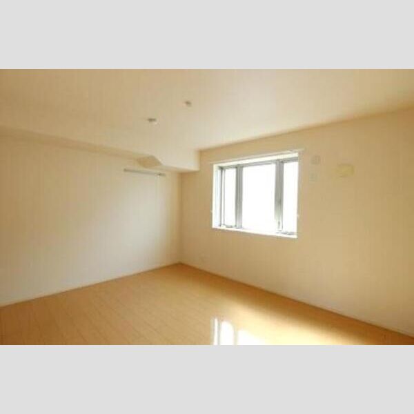 ソレーユソシア柏202号室 洋室