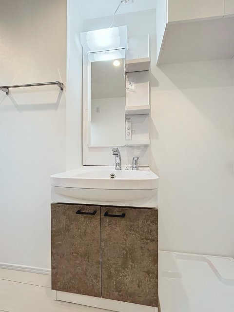 ソルナクレイシア吉祥寺本町1階 洗面