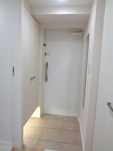 クロスレジデンス白金高輪7階 玄関　※2025年7月撮影