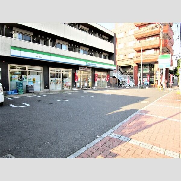D-ガルデニア101号室 ファミリーマート菅野一丁目店