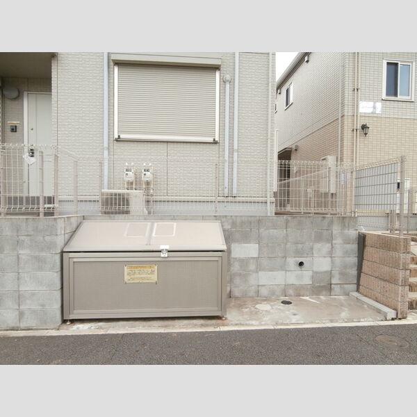 センターフィールド　A 敷地内ゴミ置場
