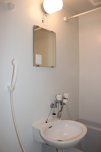 レオパレスフリーダムベッセルⅢ 浴室換気乾燥機付