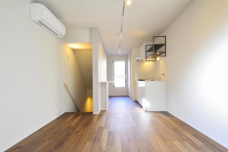 グランエッグス池袋要町 玄関