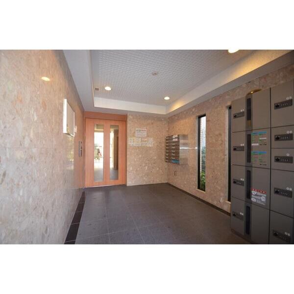 J-CREST羽田403号室 エントランス