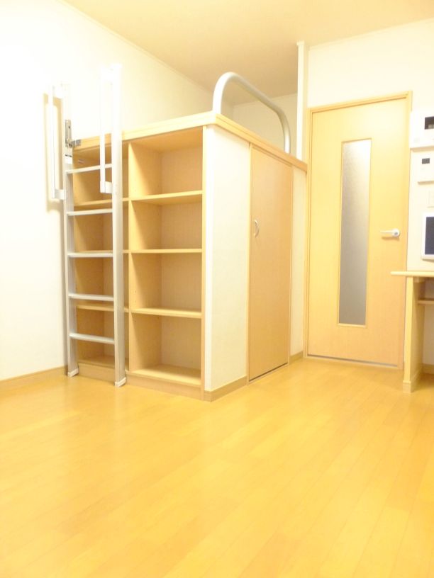 レオパレス萬　壹番館 リビング