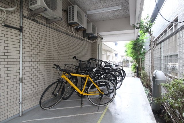 メイツ井荻5階 駐輪場