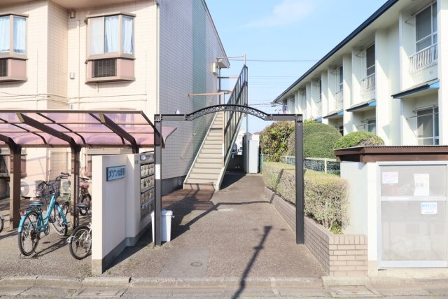 メゾン大野Ⅲ エントランス