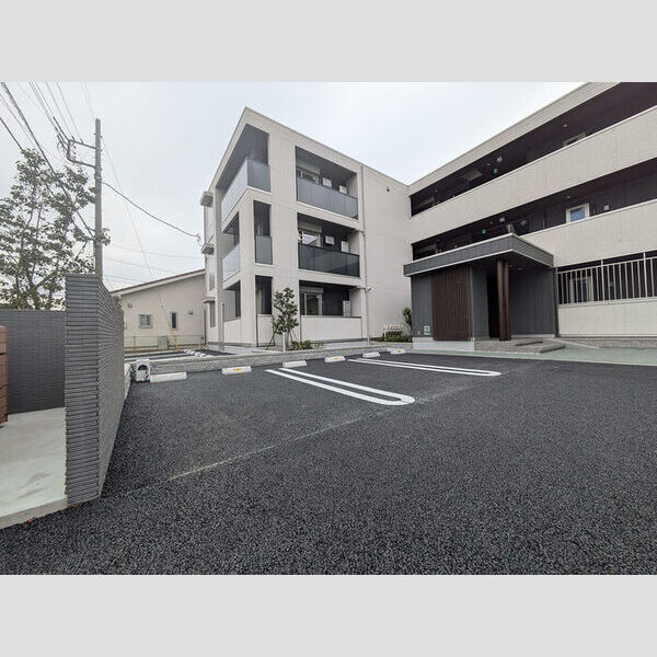 ヴィアレット　Ⅷ 駐車場