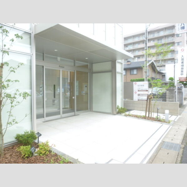 エターナル市川八幡 エントランス