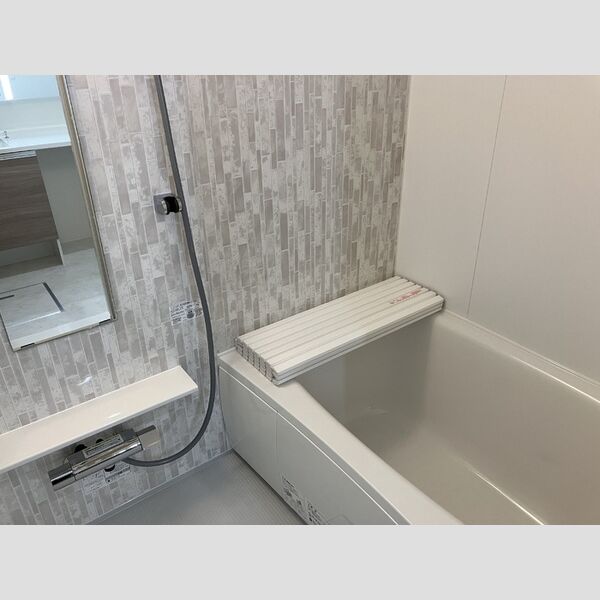 シャルム十間坂302号室 お風呂