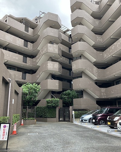 ライオンズヴィアーレ朝霞7階 建物外観　別角度　※2026年8月の写真