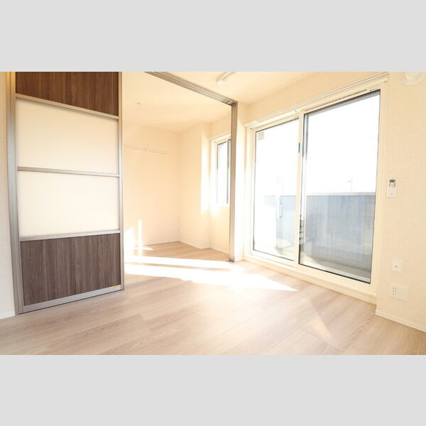 ピュアハイム大倉山301号室 リビング