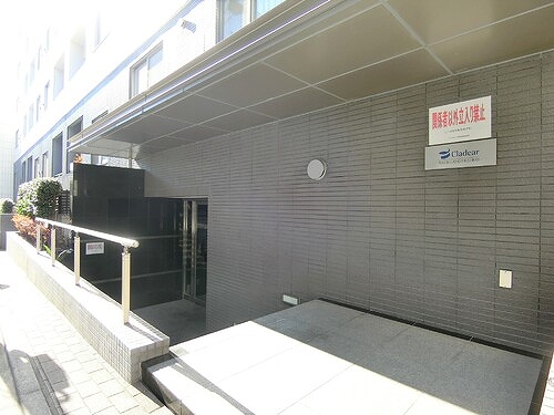 Ｄ’クラディア西荻窪 エントランス　※2019年1月撮影